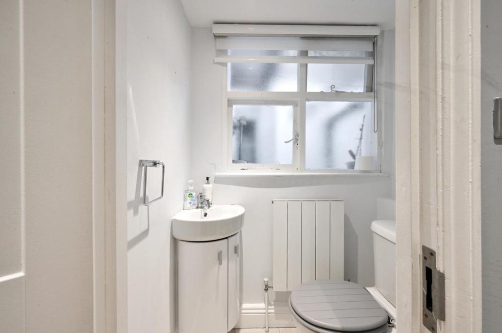 Apartamento Cozy Hideaway In South Ken! Londres Exterior foto